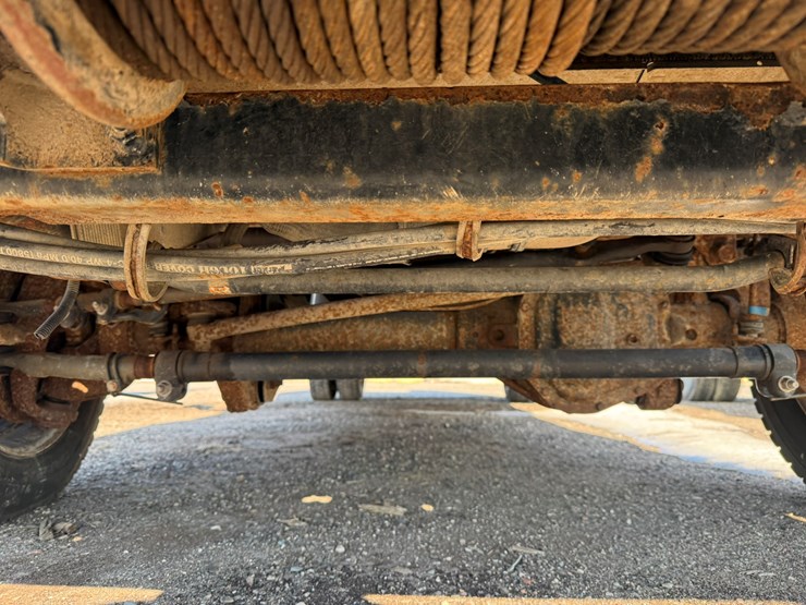 2012-ford-f550-xl-image-31