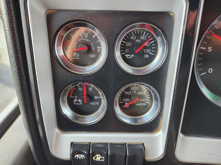 2016-kenworth-t400-image-58