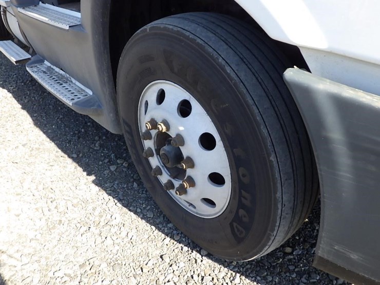 2018-freightliner-cascadia-125-image-29