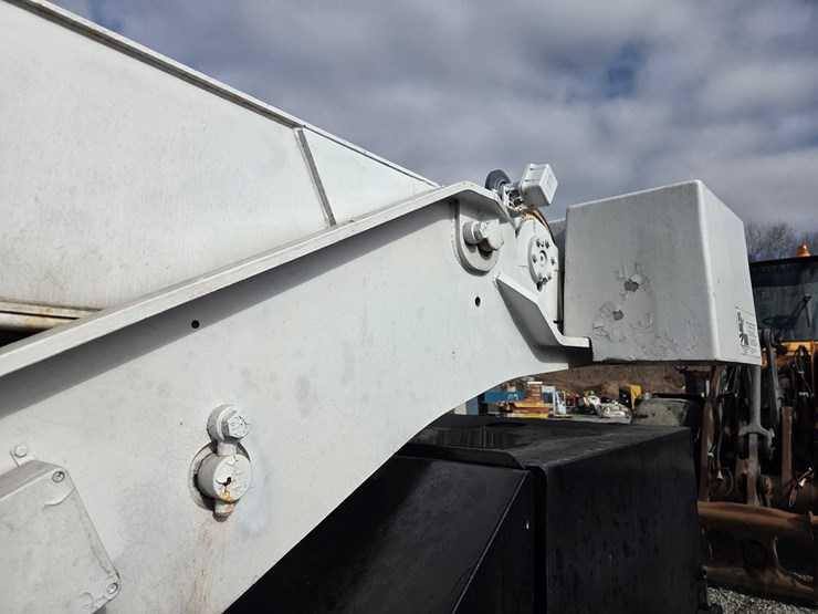 massey-ferguson-8-image-20