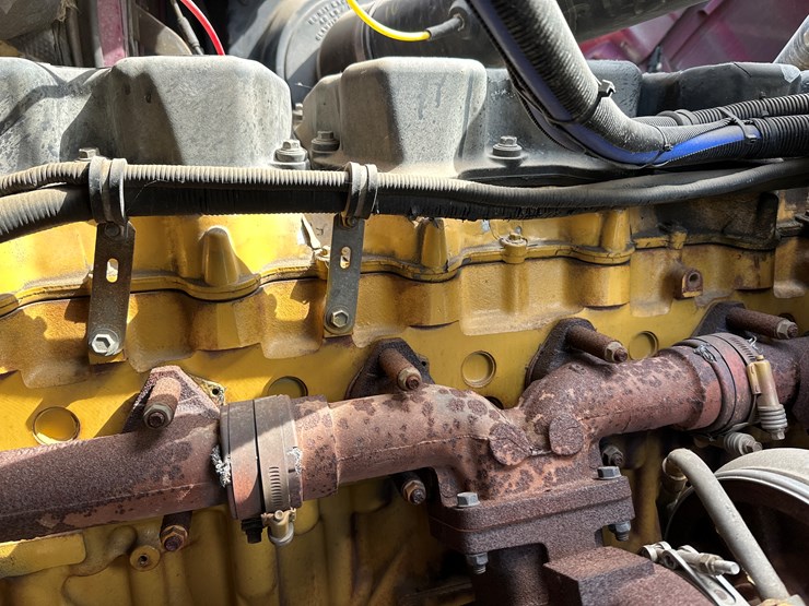 2001-caterpillar-c15-image-29