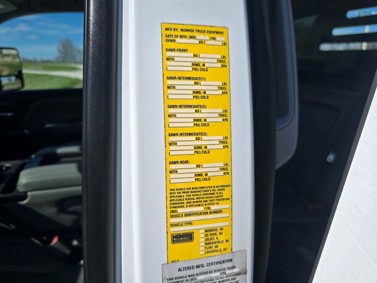 2019-chevrolet-silverado-3500-image-37