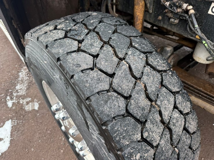 2011-kenworth-t800-image-87