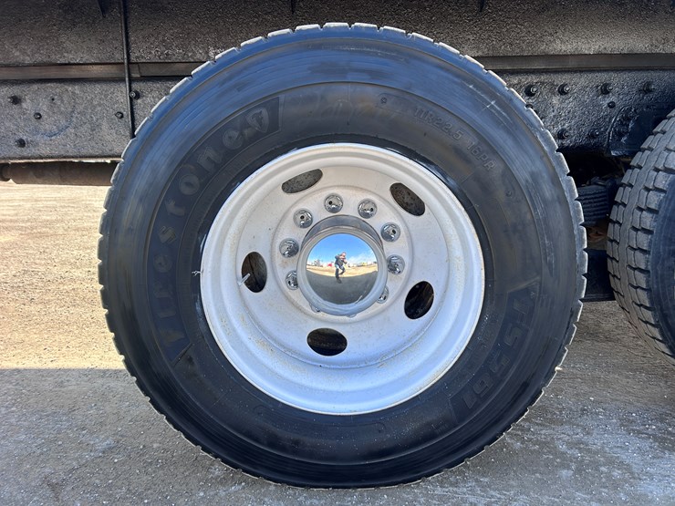 #1679-•-2004-kenworth-flatbed-truck-image-56