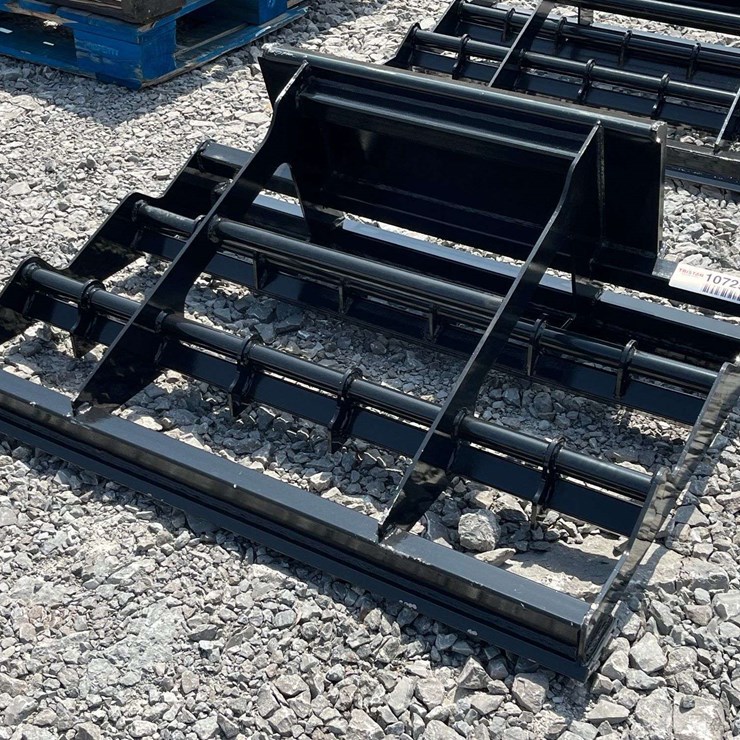 Unused 2026 CE 40" Land Leveler Attachment