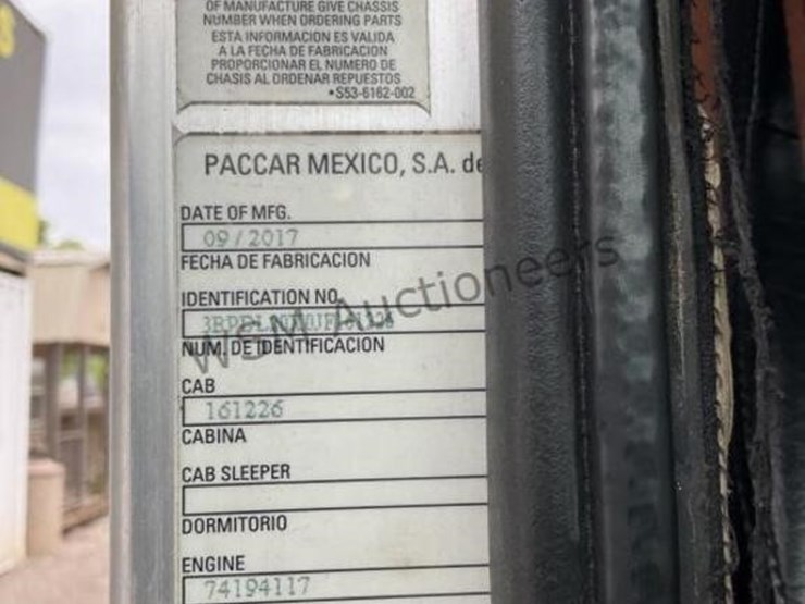 2018-peterbilt-520-image-17