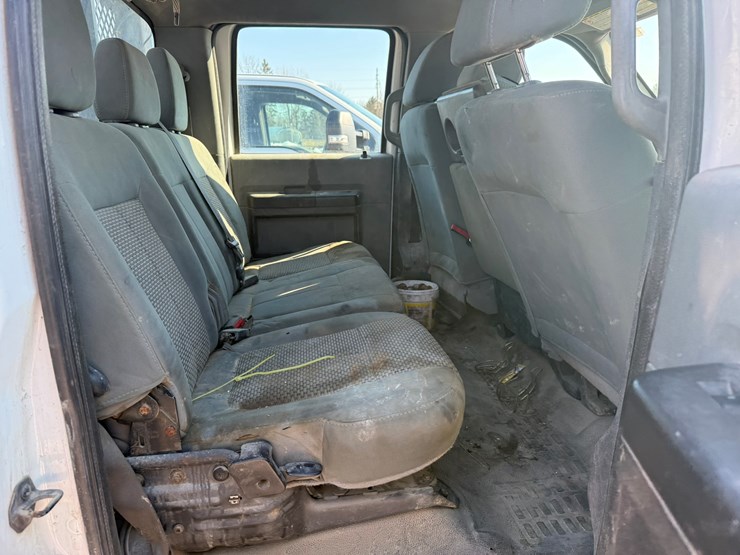 2012-ford-f550-xl-image-28