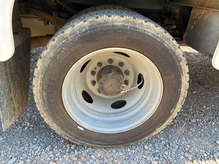 2012-ford-f550-image-57