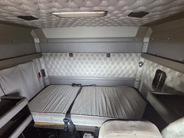 2005-kenworth-t600-image-64