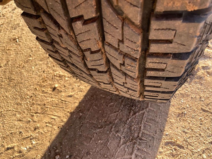 2013-gmc-sierra-2500-image-21