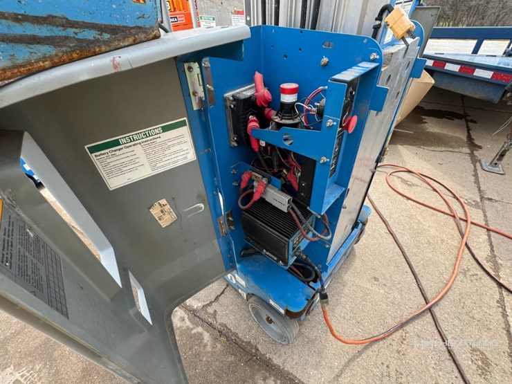 2013-genie-gr20-image-5