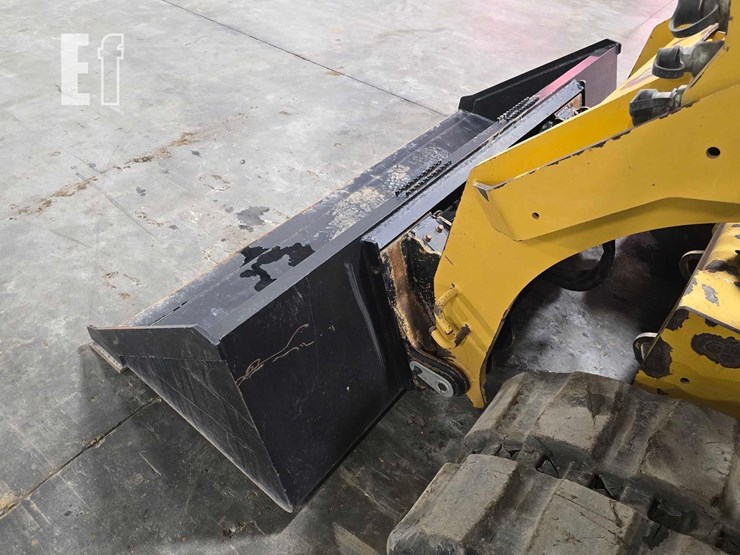 2022-caterpillar-289d3-image-12