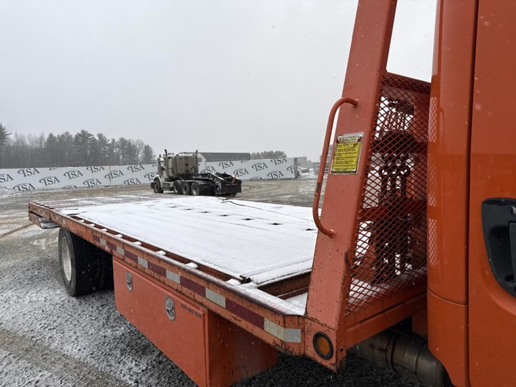 2016-massey-ferguson-8-image-30
