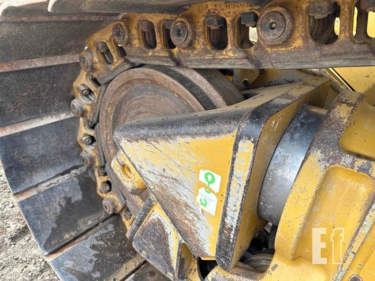2020-caterpillar-d6-xe-lgp-image-33