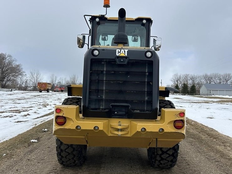 2016-caterpillar-930m-image-12