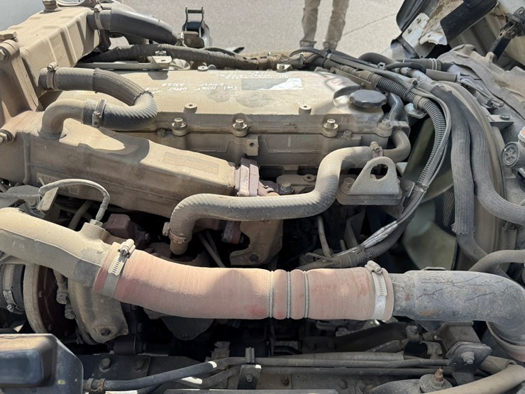 2019-isuzu-nrr-image-49