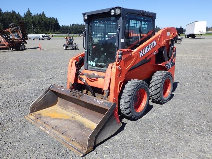 kubota-ssv65-image-1