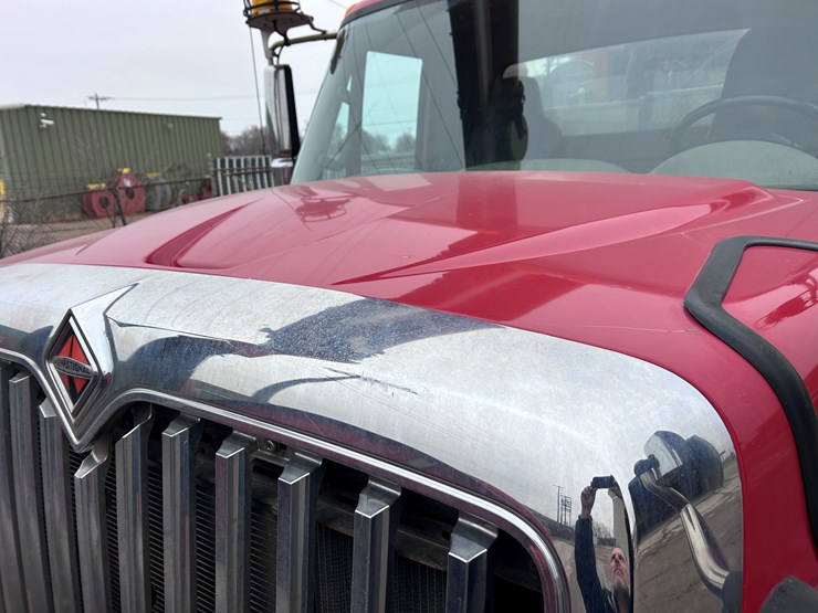 #1690-•-2013-international-7500-6x4-hydro-excavation-truck-image-37