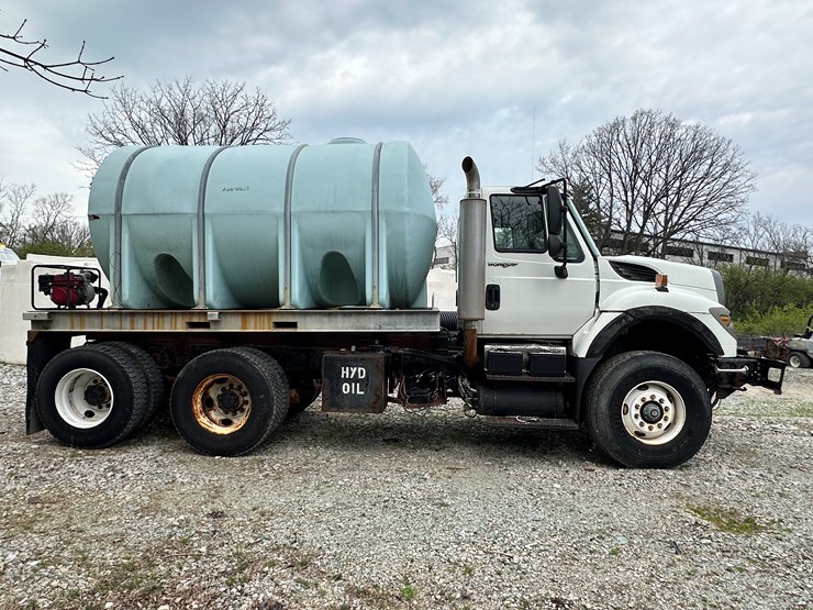 2007-international-7600-image-6