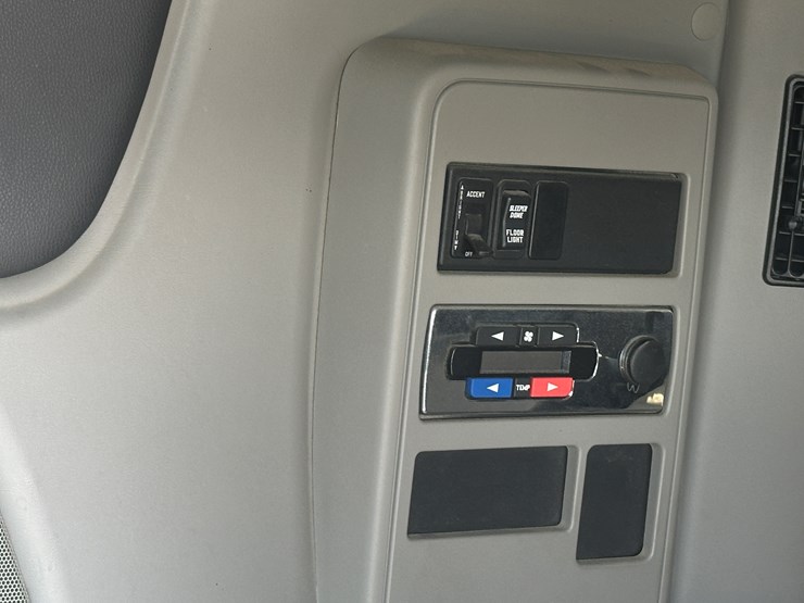 2017-international-lt-image-42