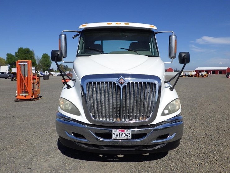 2012-international-prostar-image-2