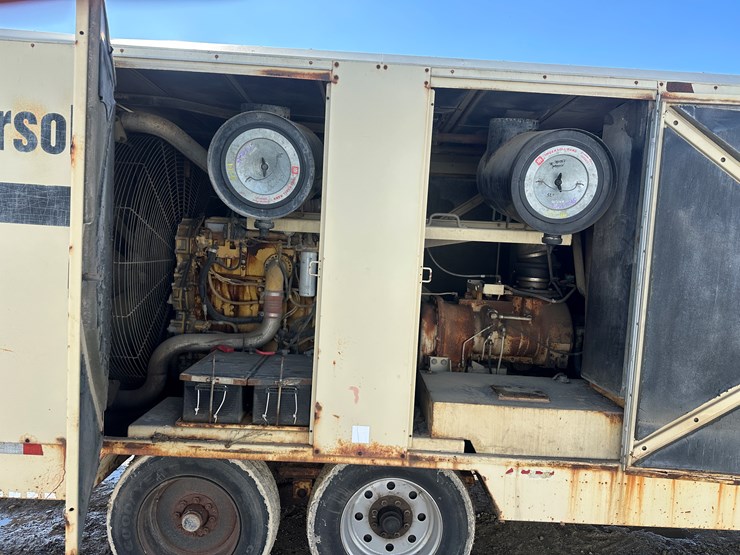 #60115-•-ingersoll-rand-1070-towable-air-compressor-image-14