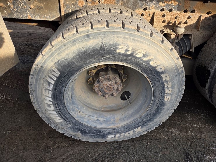 1998-international-paystar-5000-image-87