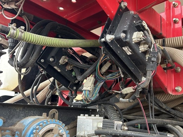 2014-white-9824-image-46