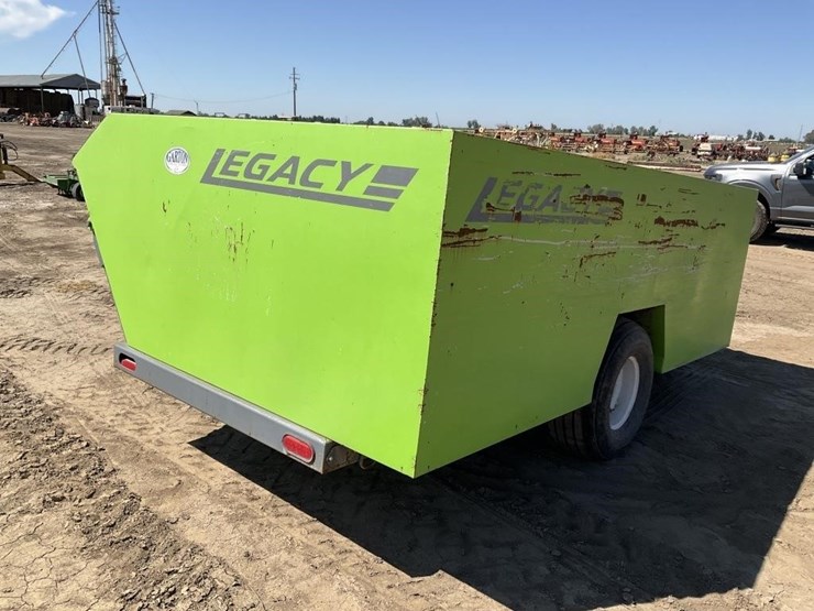 wilkey-lst400-9'x12'-hyd.-side-dump-nut-cart-image-5