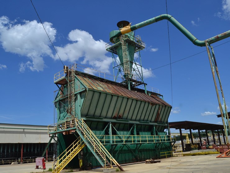 approx-120-unit-4-section-chip-bin-w/-15hp-hydralic-power-pack-w/-steps-&-catwalk-image-2