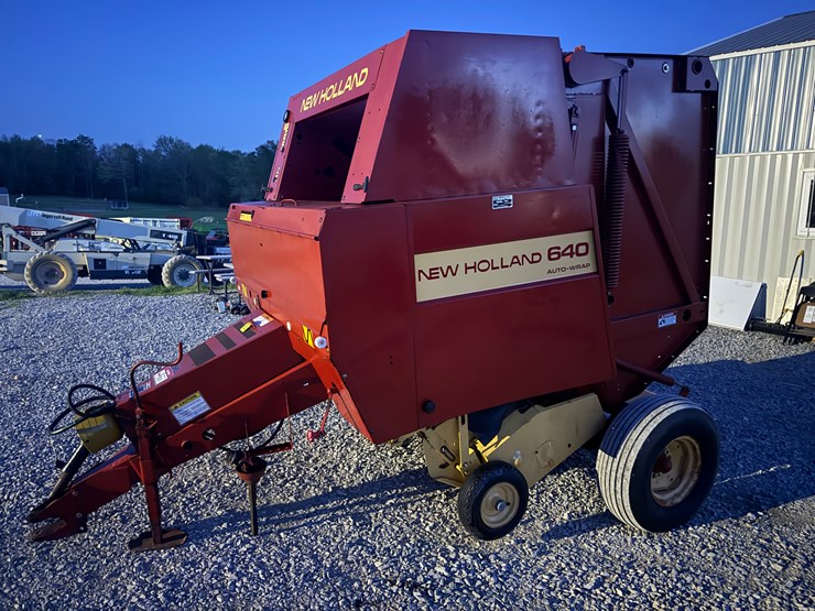 new-holland-640-image-4