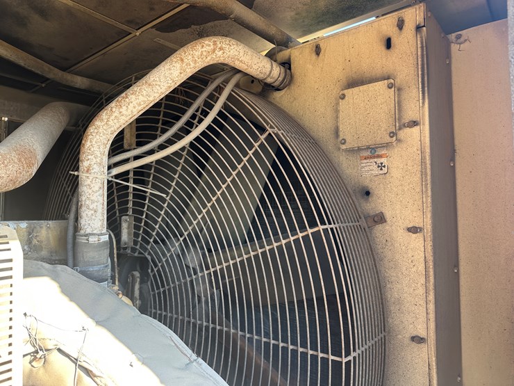 #60115-•-ingersoll-rand-1070-towable-air-compressor-image-37