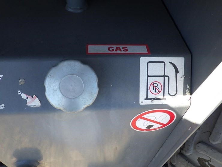 2018-skyjack-sj6826rt-image-19