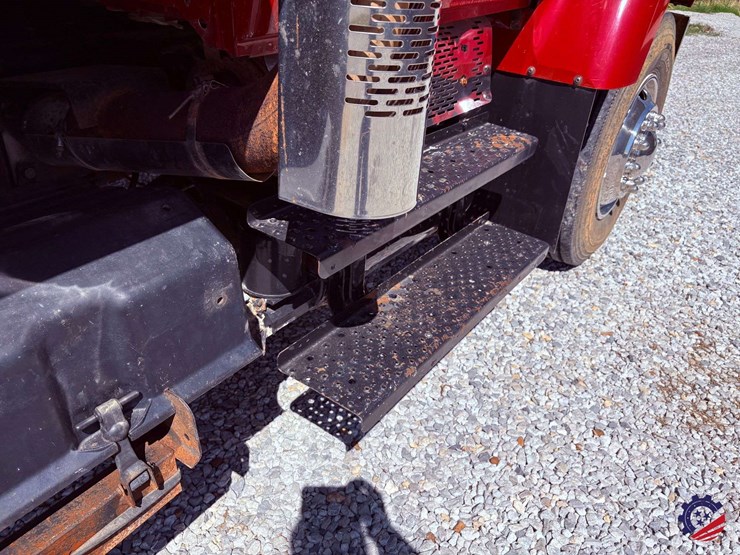 2007-international-7400-image-24