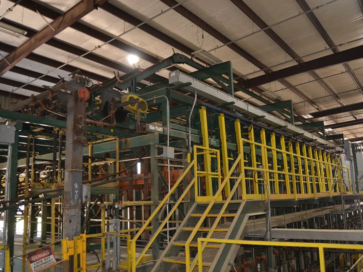 2015-usnr-83-bay-bin-sorter-w/infeed-incline-chain-w/catwalk-and-steps-on-both-sides-of-sorter-image-1