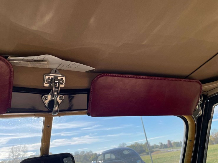 1948-ford-super-deluxe-convertible-image-69