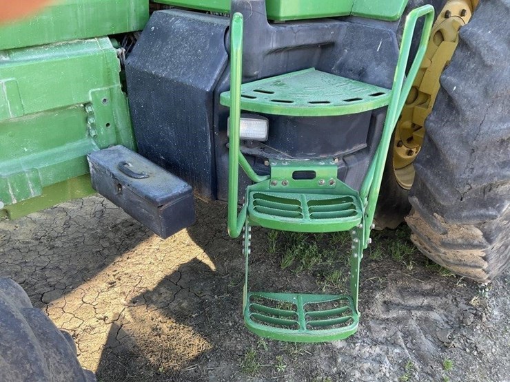 john-deere-8210-image-13