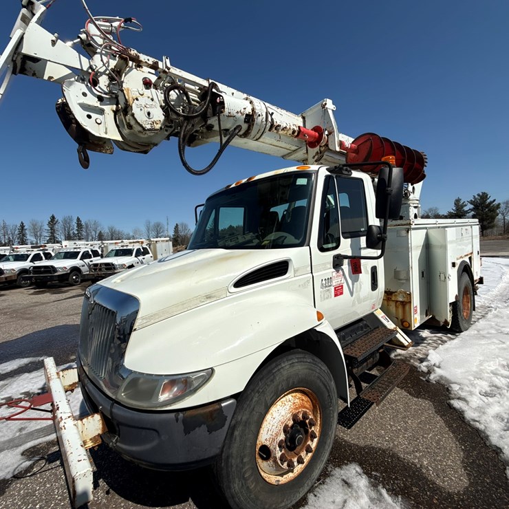 2006 INTERNATIONAL 4300 SBA