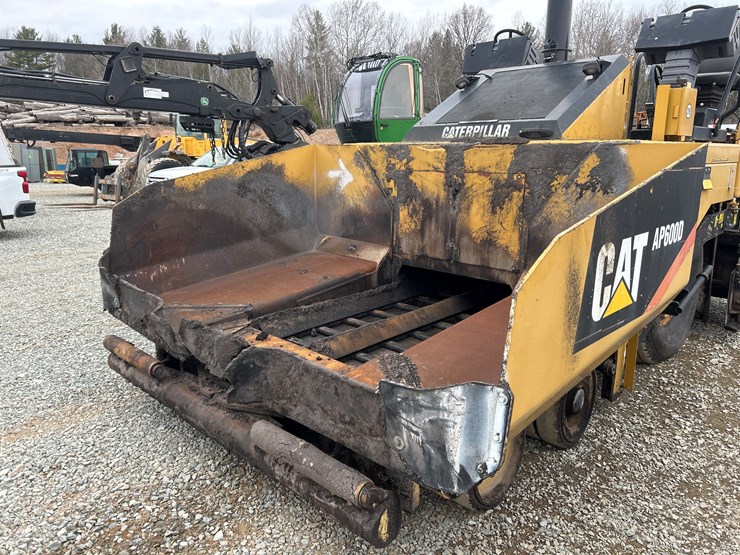 caterpillar-ap-600d-image-10