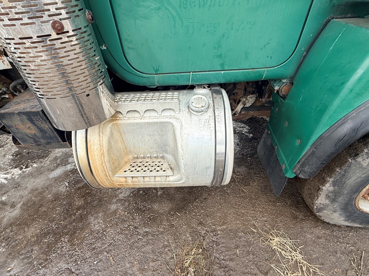 1999-mack-dm690-image-15