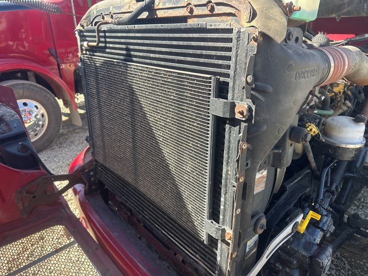 2008-peterbilt-386-image-37