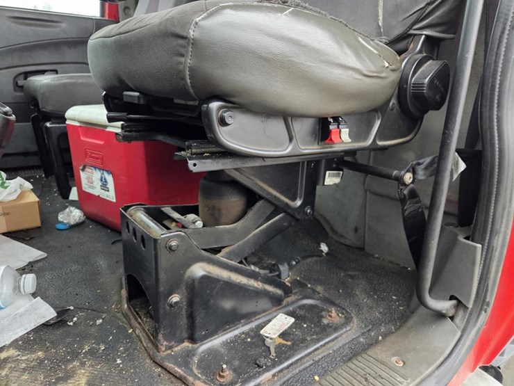 2013-international-durastar-4300-image-86