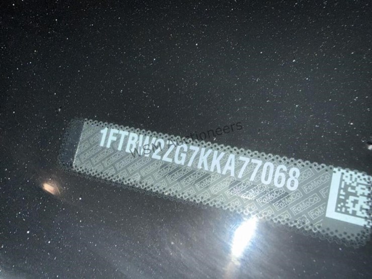 2019-ford-transit-image-20