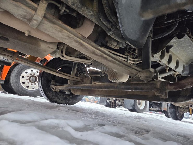 2005-massey-ferguson-8-image-32