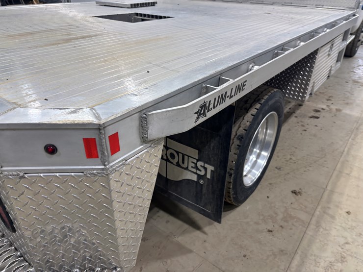 #2331-•-2022-chevrolet-5500-hd-flatbed-truck-image-63