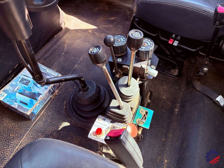 2007-international-7400-image-52