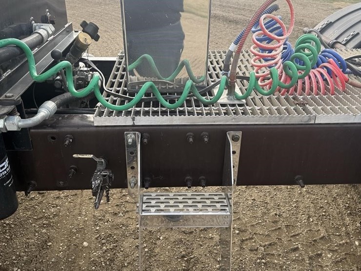 2007-mack-pinnacle-cxp613-image-31