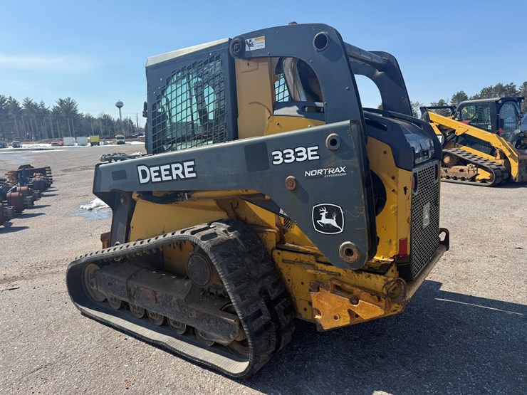 deere-333e-image-3