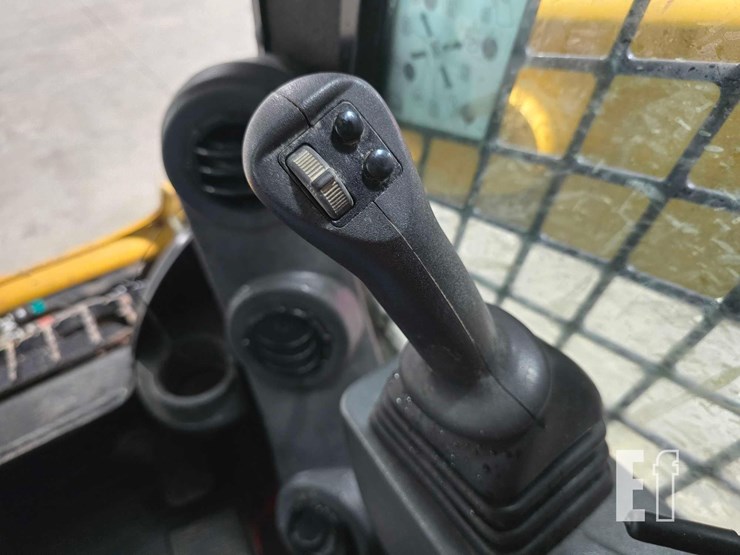 2023-caterpillar-259d3-image-15