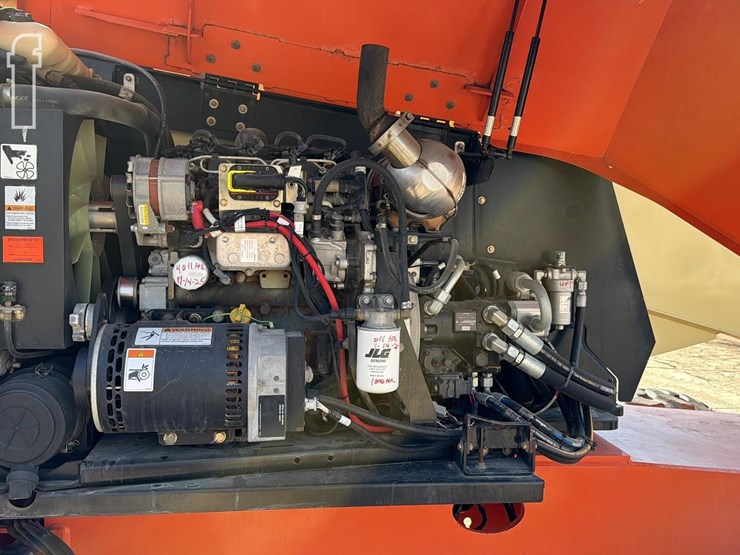 2014-jlg-600s-image-15